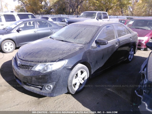 4T1BF1FKXCU168016 - 2012 TOYOTA CAMRY SE/LE/XLE BLACK photo 2