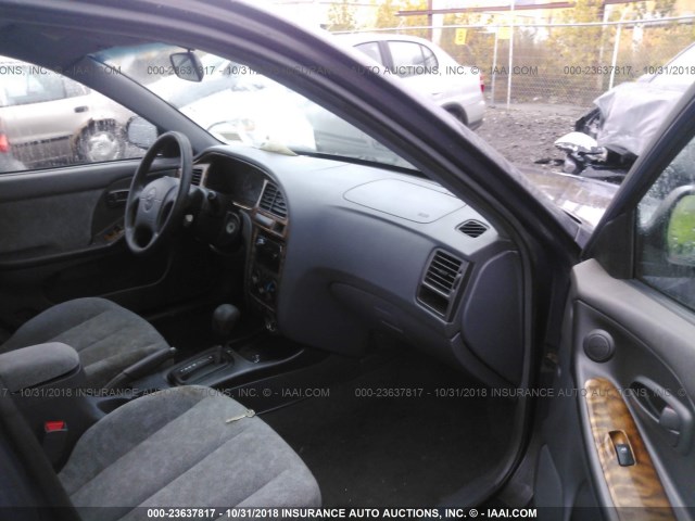 KMHDN45D72U312796 - 2002 HYUNDAI ELANTRA GLS/GT GRAY photo 5