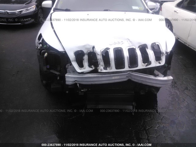 1C4PJMCS8EW151611 - 2014 JEEP CHEROKEE LATITUDE WHITE photo 6