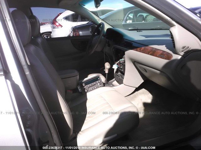 1G1NE52J03M704828 - 2003 CHEVROLET MALIBU LS 银色 照片 5