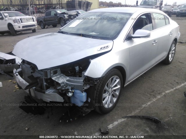 1G4GB5G34GF102765 - 2016 BUICK LACROSSE SILVER photo 2