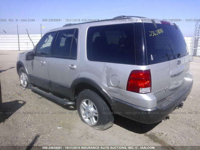 1FMRU15W24LB49802 - 2004 FORD EXPEDITION XLT SILVER photo 3