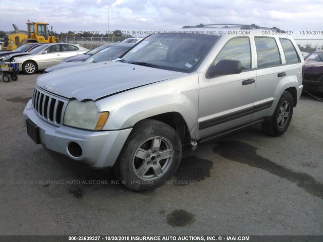 1J4GS48K75C569465 - 2005 JEEP GRAND CHEROKEE LAREDO/COLUMBIA/FREEDOM 银色 照片 2