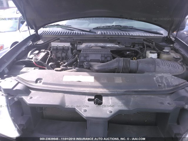 5LMFU27586LJ20639 - 2006 LINCOLN NAVIGATOR Қара фото 10