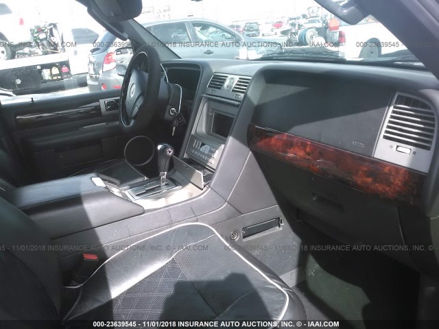 5LMFU27586LJ20639 - 2006 LINCOLN NAVIGATOR Қара фото 5