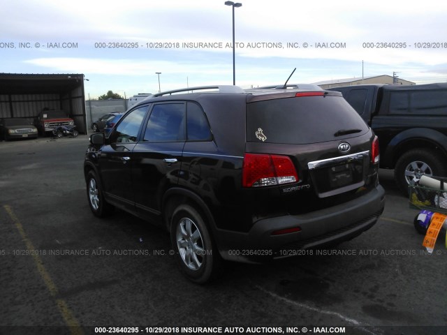 5XYKT4A27BG164155 - 2011 KIA SORENTO LX BLACK photo 3