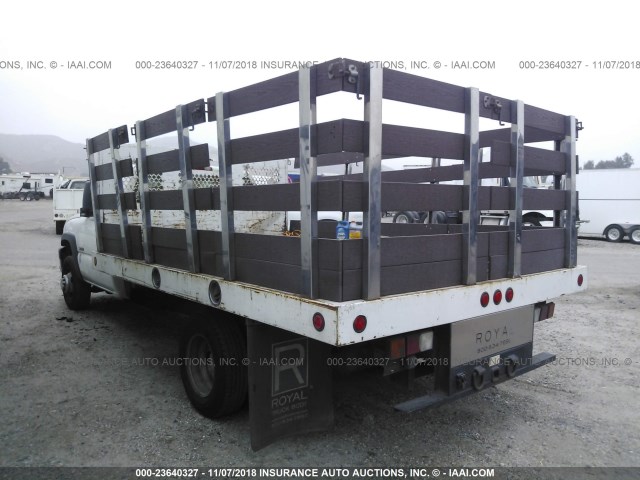 1GBJC34U67E185697 - 2007 CHEVROLET SILVERADO C3500 WHITE photo 3