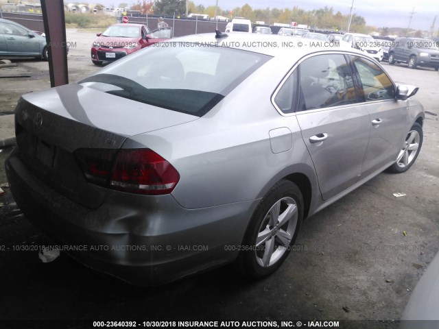 1VWAS7A38EC053824 - 2014 VOLKSWAGEN PASSAT S SILVER photo 4