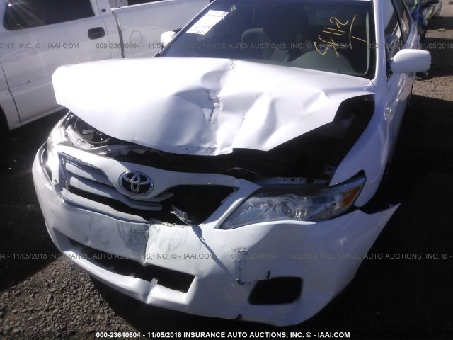 4T4BF3EK3BR200631 - 2011 TOYOTA CAMRY SE/LE/XLE WHITE photo 6