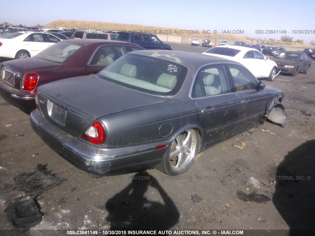 SAJWA73B84TG26465 - 2004 JAGUAR XJR S SILVER photo 4