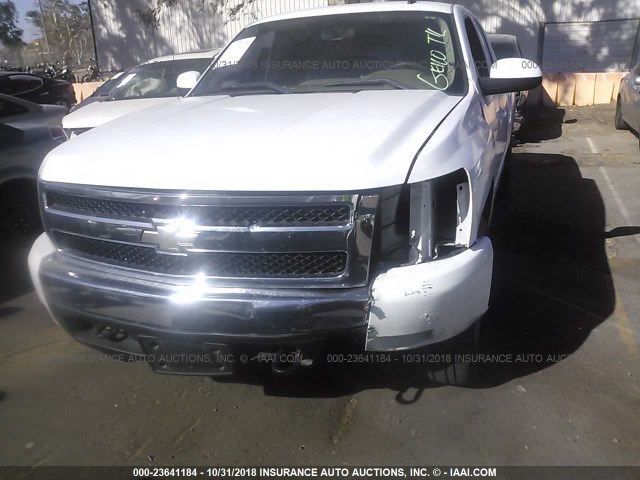 2GCEC19J881146273 - 2008 CHEVROLET SILVERADO C1500 WHITE photo 6