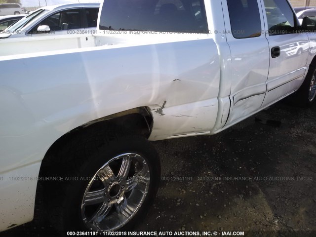 2GCEC19T531223997 - 2003 CHEVROLET SILVERADO C1500 WHITE photo 6