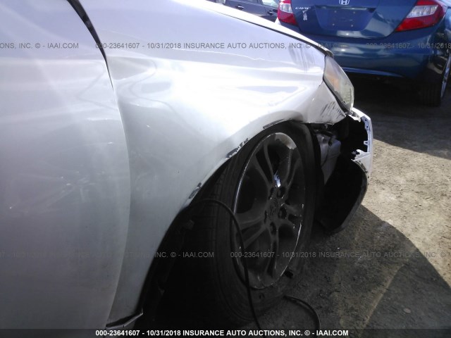 4T1CE30P54U860032 - 2004 TOYOTA CAMRY SOLARA SE/SLE Ağ foto 6