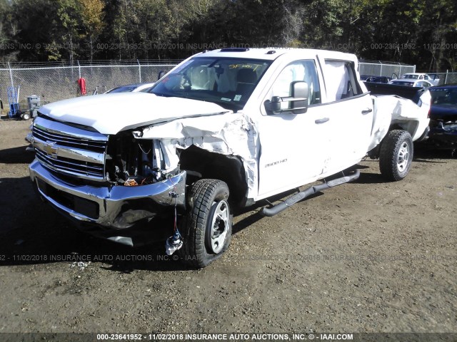 1GC1CUEG2FF618922 - 2015 CHEVROLET SILVERADO C2500 HEAVY DUTY WHITE photo 2