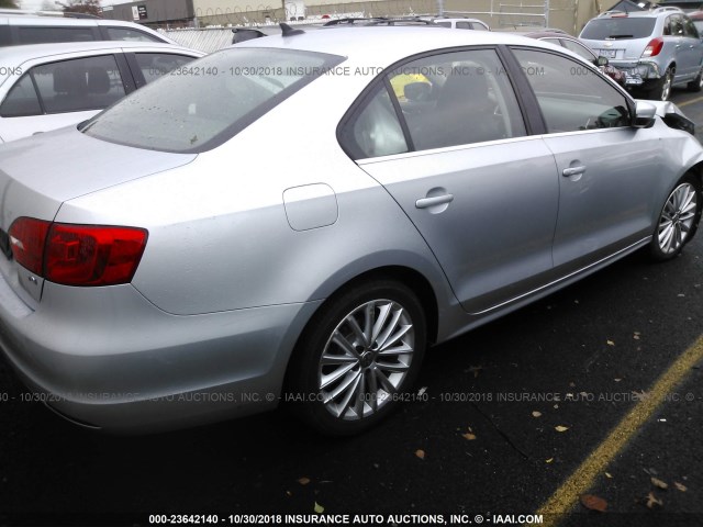 3VWLL7AJ2DM205856 - 2013 VOLKSWAGEN JETTA TDI SILVER photo 4