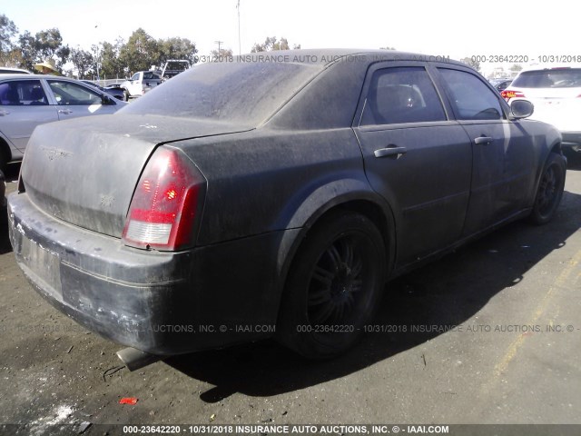 2C3KA53G06H348840 - 2006 CHRYSLER 300 TOURING BLACK photo 4