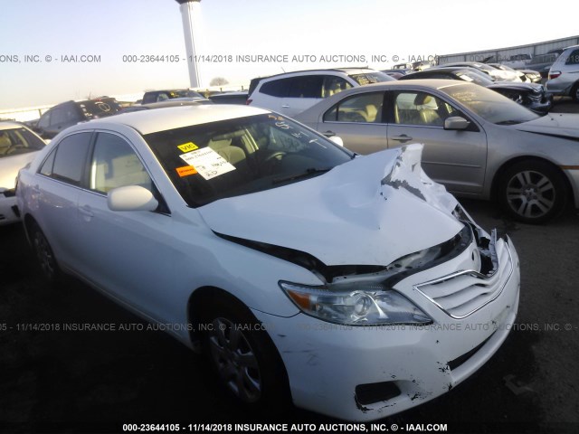 4T4BF3EKXAR014700 - 2010 TOYOTA CAMRY SE/LE/XLE WHITE photo 1