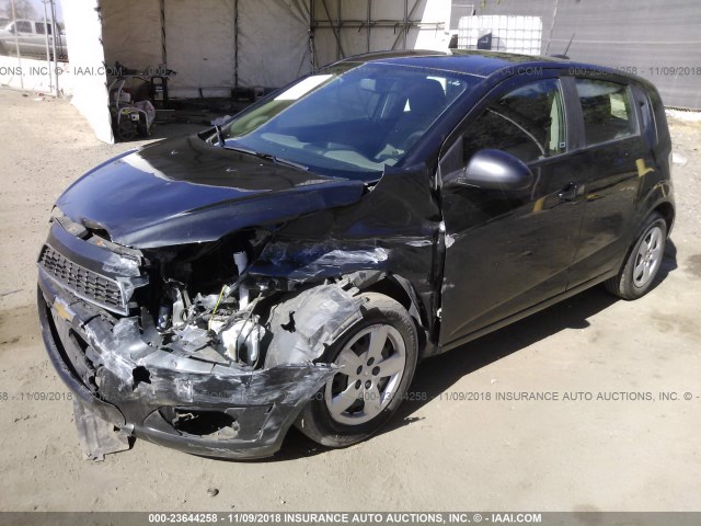 1G1JA6SG3G4148900 - 2016 CHEVROLET SONIC LS 灰色 照片 2