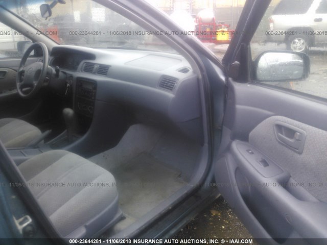 4T1BG22K41U764874 - 2001 TOYOTA CAMRY CE/LE/XLE 蓝色 照片 5