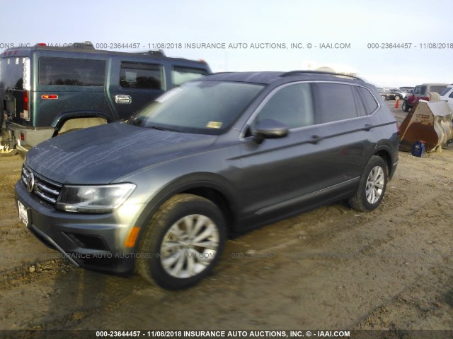 3VV3B7AX1JM078041 - 2018 VOLKSWAGEN TIGUAN SE/SEL Pewter photo 2