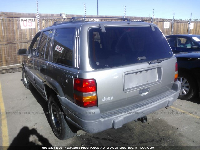 1J4GZ58S7WC276992 - 1998 JEEP GRAND CHEROKEE LAREDO/TSI SILVER photo 3