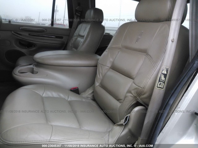 5LMEU27A6YLJ36088 - 2000 LINCOLN NAVIGATOR Қоңыр фото 8