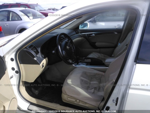 19UUA66248A051521 - 2008 ACURA TL WHITE photo 5