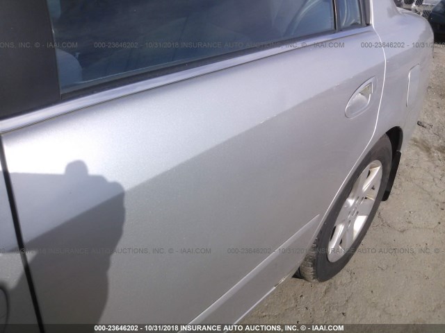 1N4AL11DX3C192975 - 2003 NISSAN ALTIMA S/SL SILVER photo 6