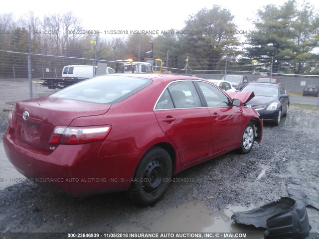 4T1BE46K09U393011 - 2009 TOYOTA CAMRY SE/LE/XLE RED photo 4
