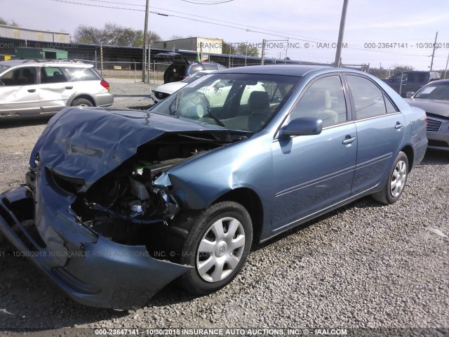 4T1BE32KX3U778597 - 2003 TOYOTA CAMRY LE/XLE/SE BLUE photo 2