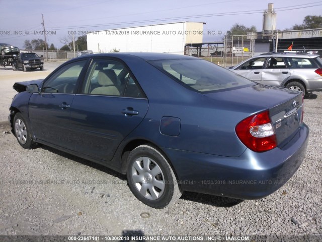 4T1BE32KX3U778597 - 2003 TOYOTA CAMRY LE/XLE/SE BLUE photo 3