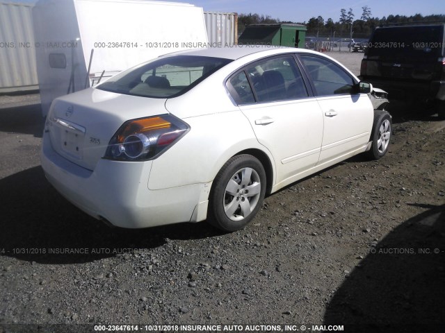 1N4AL21E88N488104 - 2008 NISSAN ALTIMA 2.5/2.5S WHITE photo 4