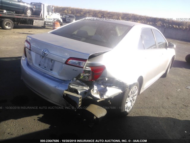 4T1BF1FK3CU105100 - 2012 TOYOTA CAMRY SE/LE/XLE 银色 照片 4