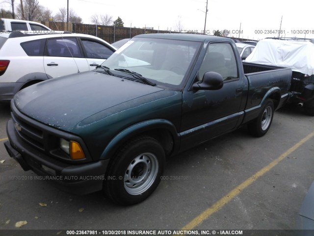 1GCCS1447VK121243 - 1997 CHEVROLET S TRUCK S10 GREEN photo 2