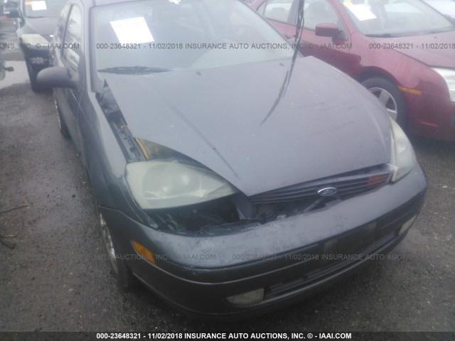 3FAFP31334R112397 - 2004 FORD FOCUS ZX3 GRAY photo 6