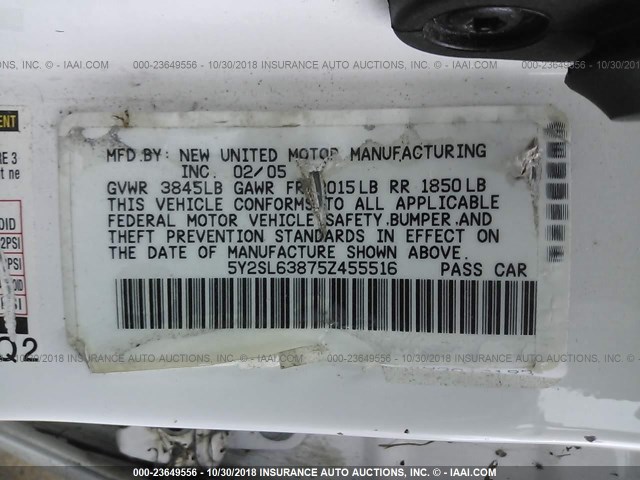 5Y2SL63875Z455516 - 2005 PONTIAC VIBE WHITE photo 9