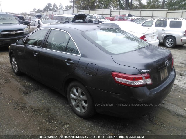 4T1BF3EK2BU632816 - 2011 TOYOTA CAMRY SE/LE/XLE 灰色 照片 3