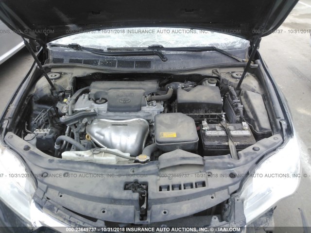 4T4BF1FK5FR475717 - 2015 TOYOTA CAMRY LE/XLE/SE/XSE შავი ფოტო 10