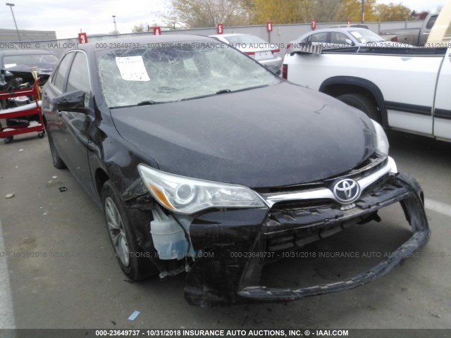 4T4BF1FK5FR475717 - 2015 TOYOTA CAMRY LE/XLE/SE/XSE შავი ფოტო 6