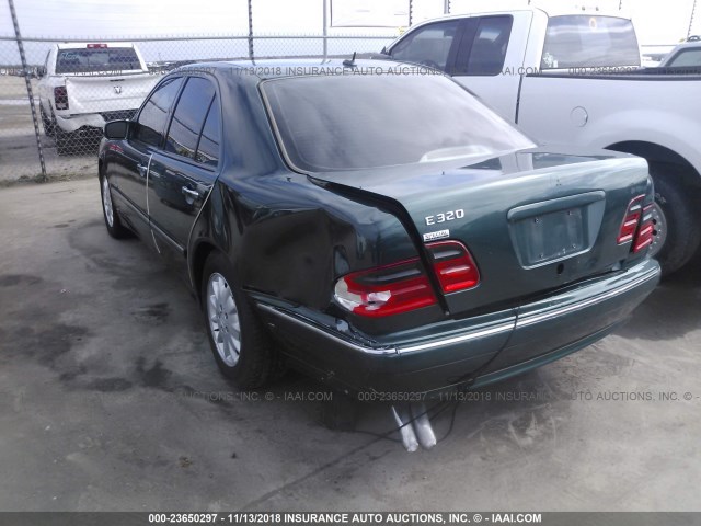 WDBJF65J81B308495 - 2001 MERCEDES-BENZ E 320 GREEN photo 3