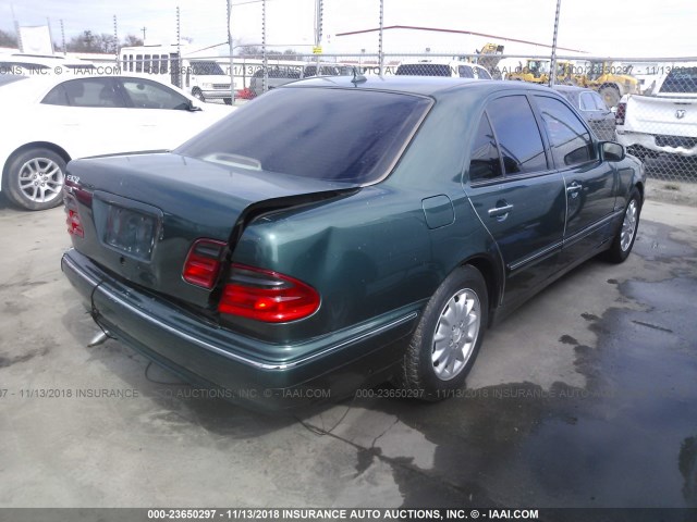 WDBJF65J81B308495 - 2001 MERCEDES-BENZ E 320 GREEN photo 4