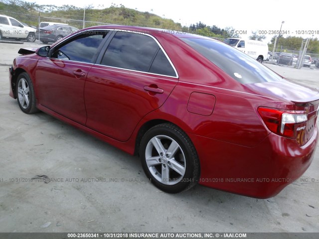 4T1BF1FK0CU516731 - 2012 TOYOTA CAMRY SE/LE/XLE RED photo 3