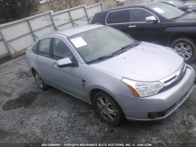 1FAHP35N08W123736 - 2008 FORD FOCUS SE/SEL/SES SILVER photo 1