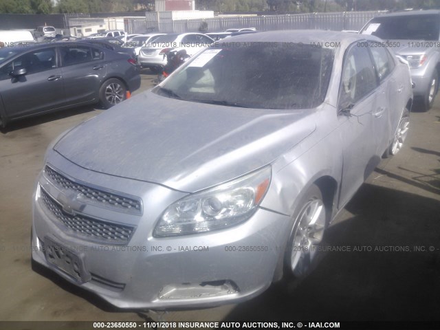 1G11D5RR0DF108363 - 2013 CHEVROLET MALIBU 1LT SILVER photo 2