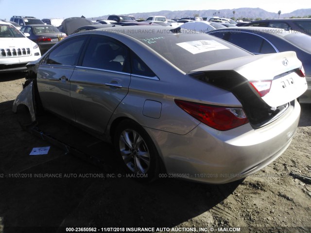 5NPEC4AC9CH320468 - 2012 HYUNDAI SONATA SE/LIMITED GOLD photo 3