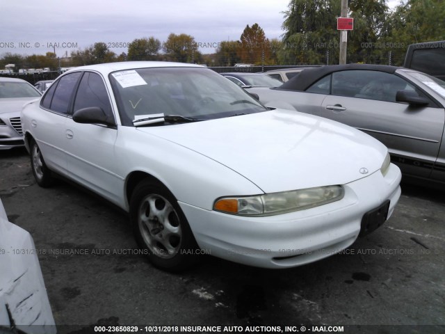 1G3WH52K3WF401031 - 1998 OLDSMOBILE INTRIGUE WHITE photo 1