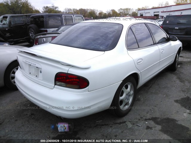 1G3WH52K3WF401031 - 1998 OLDSMOBILE INTRIGUE WHITE photo 4