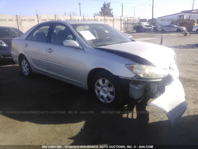 4T1BE32K65U567769 - 2005 TOYOTA CAMRY LE/XLE/SE SILVER photo 1