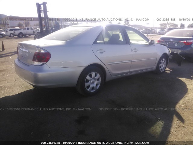 4T1BE32K65U567769 - 2005 TOYOTA CAMRY LE/XLE/SE SILVER photo 4