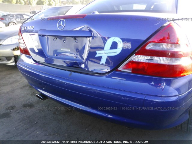 WDBKK65F23F283066 - 2003 MERCEDES-BENZ SLK 320 BLUE photo 6